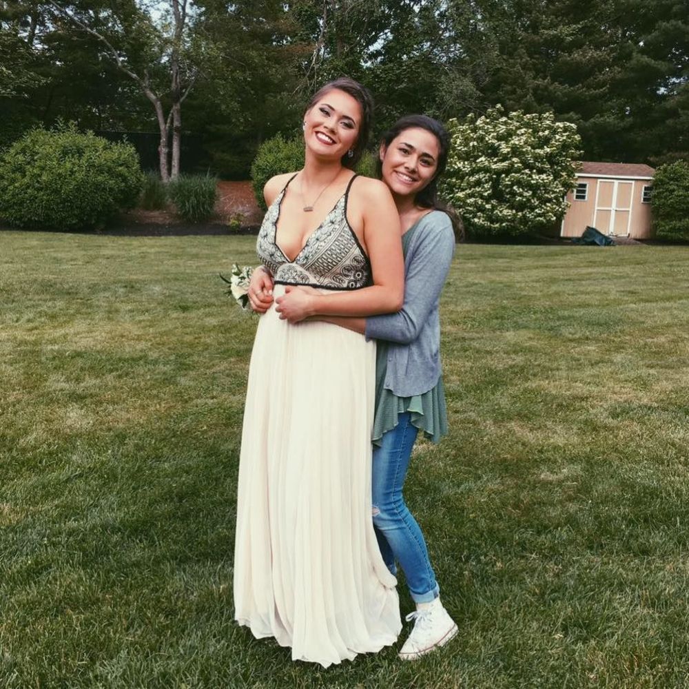 Meet your Posher, Cierra